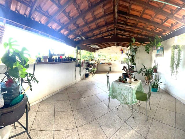 Casa 4 quartos e 4 banheiros, à venda, no bairro Belmonte em Belo Horizonte