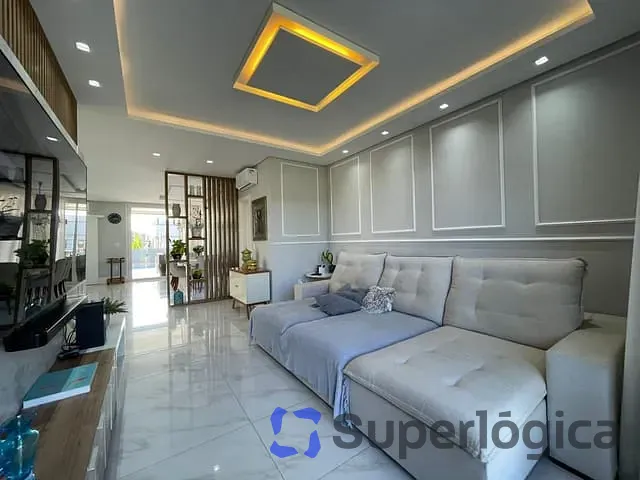 Casa com 390m² 3 quartos e 4 banheiros, à venda, no bairro Santa Regina em Camboriú