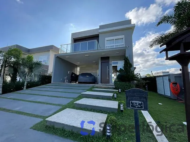 Casa com 390m² 3 quartos e 4 banheiros, à venda, no bairro Santa Regina em Camboriú