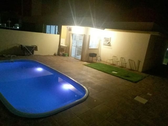 Casa com 250m² 3 quartos e 2 banheiros, à venda, no bairro Laranjal em Pelotas