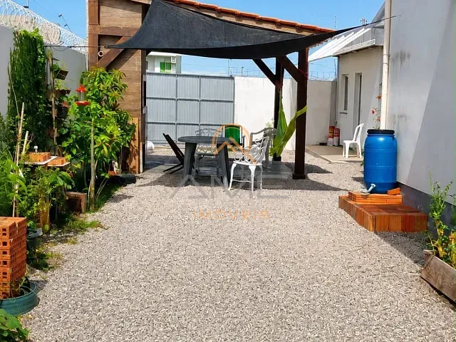 Casa 3 quartos e 3 banheiros, à venda, no bairro Laranjal em Pelotas