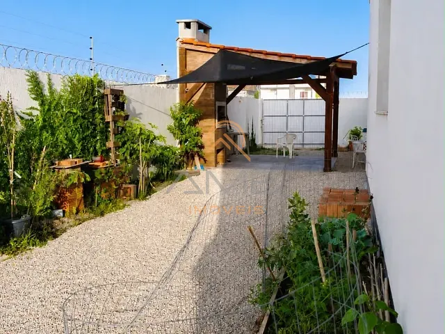 Casa 3 quartos e 3 banheiros, à venda, no bairro Laranjal em Pelotas