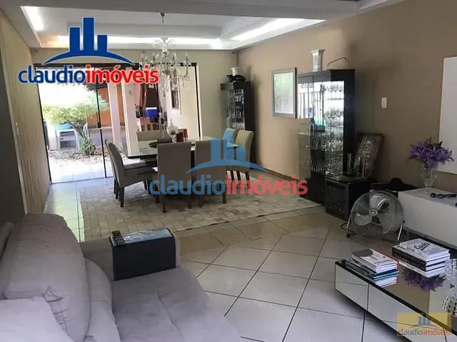 Casa 4 quartos e 3 banheiros, à venda, no bairro Santa Rosa em Barra Mansa