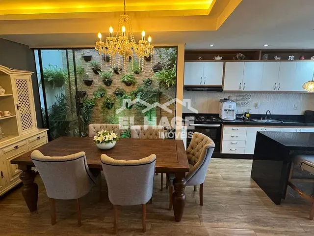 Casa com 195m² 4 quartos e 5 banheiros, à venda, no bairro Ribeirão do Lipa em Cuiabá