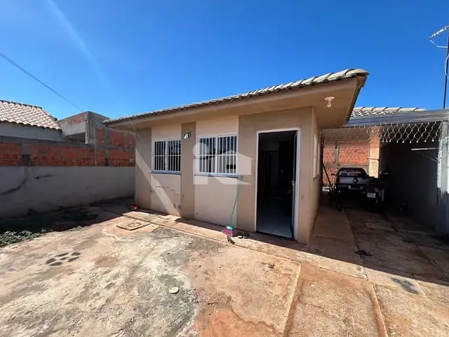 Casa com 152m² 2 quartos e 1 banheiro, à venda, no bairro Tomie Nagatani em Rolândia