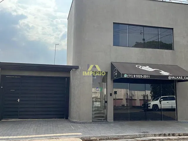 Casa com 360m² 3 quartos e 5 banheiros, à venda, no bairro Jardim Celani em Salto
