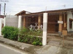 Casa à venda com 2 quartos, 200m² - Foto 1