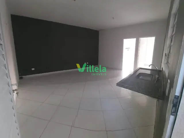 Casa 2 quartos e 1 banheiro, para alugar, no bairro Vila Ferlópolis em Itaquaquecetuba