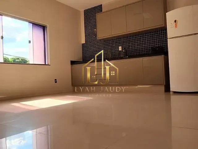 Casa com 588m² 3 quartos e 4 banheiros, à venda, no bairro Areão em Cuiabá