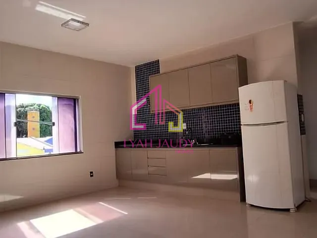 Casa com 588m² 3 quartos e 4 banheiros, à venda, no bairro Areão em Cuiabá