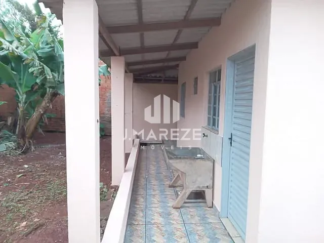 Casa com 200m² 2 quartos e 1 banheiro, à venda, no bairro Loteamento Sanches dos Santos em Apucarana