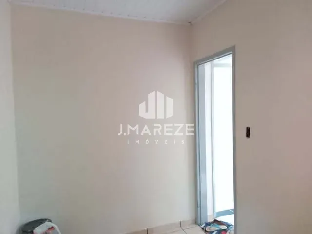Casa com 200m² 2 quartos e 1 banheiro, à venda, no bairro Loteamento Sanches dos Santos em Apucarana