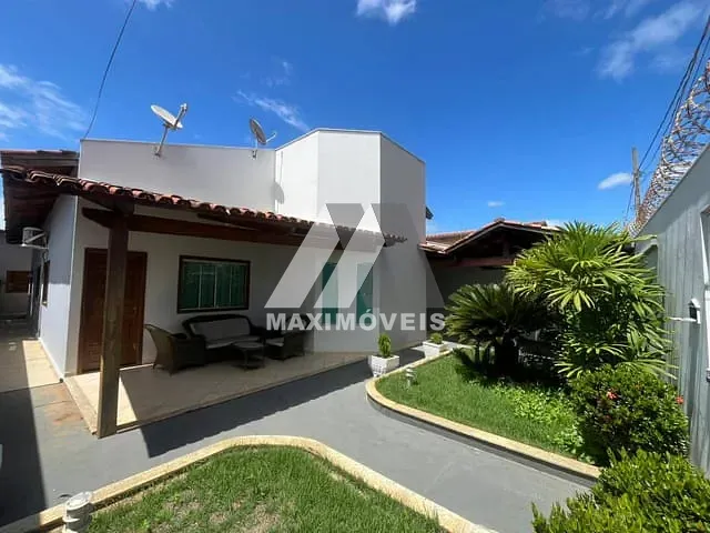Casa com 360m² 4 quartos e 4 banheiros, à venda, no bairro São Geraldo em Araçuaí