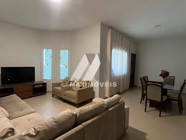 Casa com 360m² 4 quartos e 4 banheiros, à venda, no bairro São Geraldo em Araçuaí