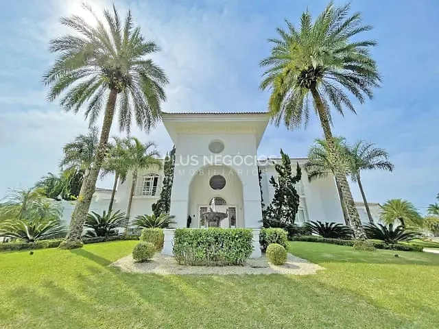 Casa com 2000m² 6 quartos e 7 banheiros, à venda, no bairro Jardim Acapulco em Guarujá