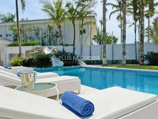 Casa com 2000m² 6 quartos e 7 banheiros, à venda, no bairro Jardim Acapulco em Guarujá