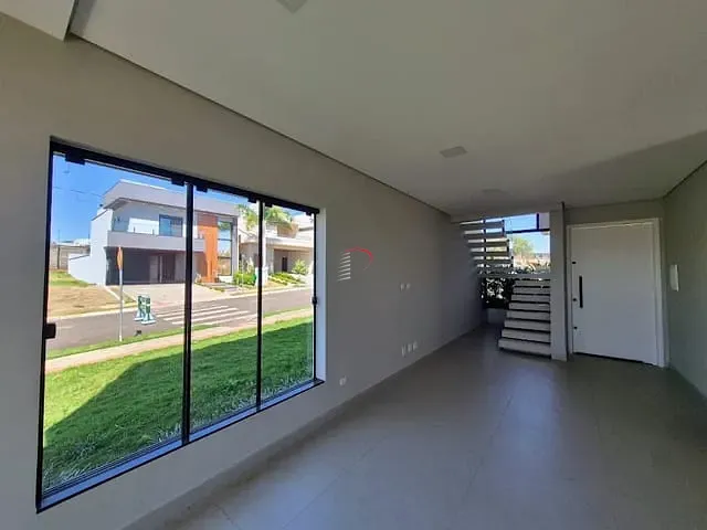 Casa com 273m² 3 quartos e 5 banheiros, à venda, no bairro Ideal em Londrina