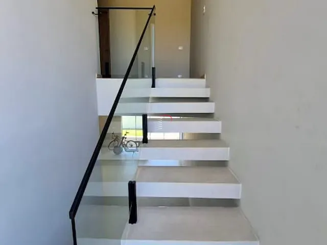 Casa com 273m² 3 quartos e 5 banheiros, à venda, no bairro Ideal em Londrina