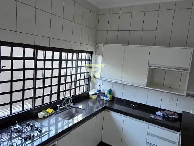 Casa com 197m² 4 quartos e 5 banheiros, à venda, no bairro Planalto Verde em Ribeirão Preto