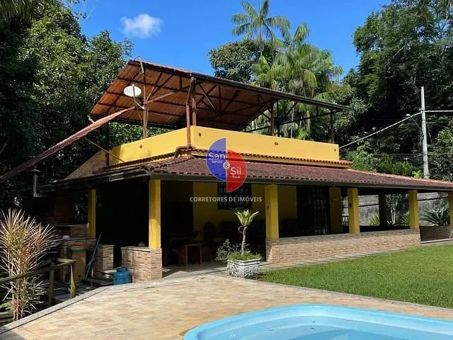 Casa com 1262m² 3 quartos e 2 banheiros, à venda, no bairro Limoeiro em Guapimirim