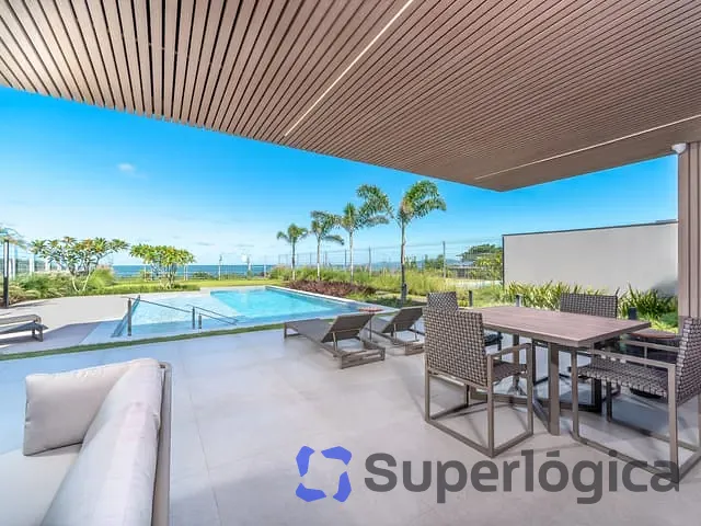 Casa com 1330m², à venda, no bairro Praia do Estaleiro em Balneário Camboriú