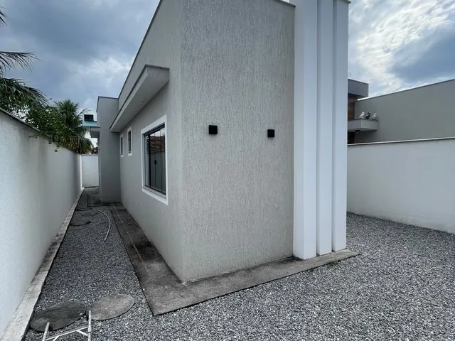 Casa 3 quartos e 2 banheiros, à venda, no bairro Atlântica em Rio das Ostras