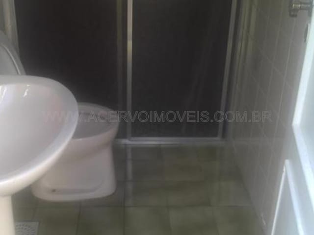 Casa com 450m² 3 quartos e 3 banheiros, à venda, no bairro Cascatinha em Juiz de Fora