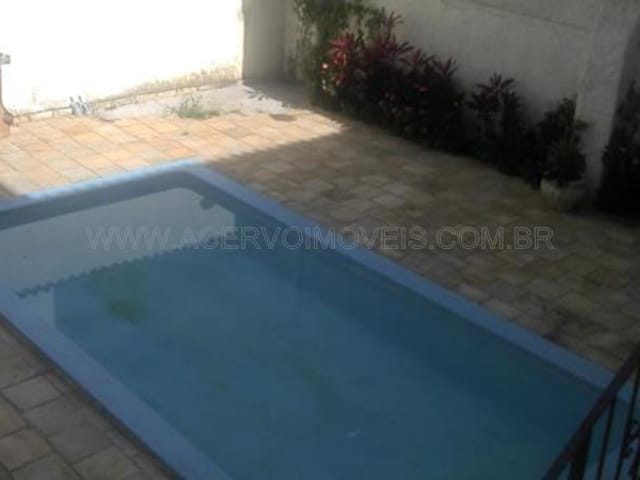 Casa com 450m² 3 quartos e 3 banheiros, à venda, no bairro Cascatinha em Juiz de Fora