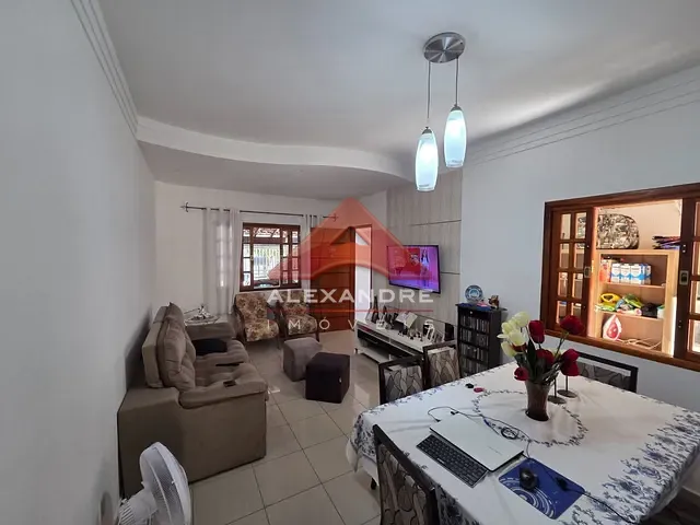 Casa com 125m² 3 quartos e 1 banheiro, à venda, no bairro Vila Industrial em São José dos Campos
