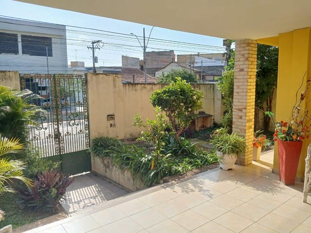 Casa 3 quartos e 4 banheiros, à venda, no bairro Parque Jardim Carioca em Campos dos Goytacazes