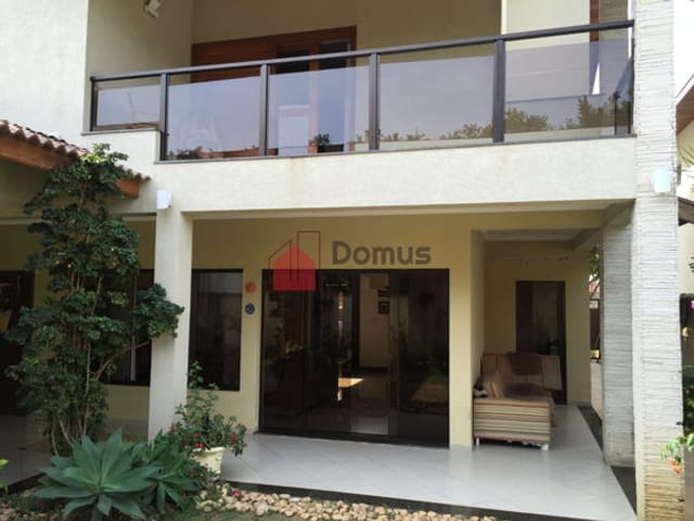 Casa com 304m², à venda, no bairro Centro em Tremembé
