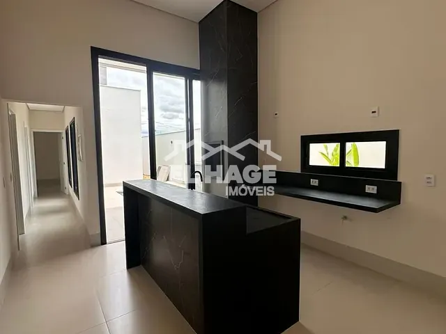 Casa com 250m² 3 quartos e 4 banheiros, à venda, no bairro Loteamento Salvador Costa Marques em Cuiabá