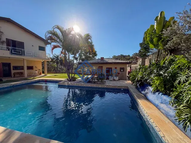 Casa com 1773m² 5 quartos e 6 banheiros, à venda, no bairro Vista Alegre em Vinhedo