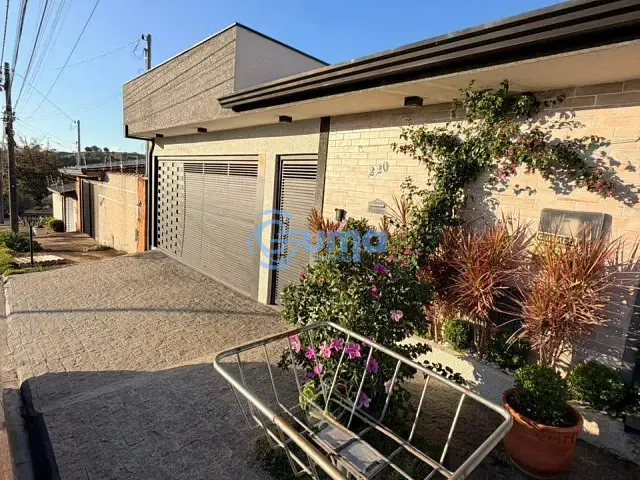 Casa com 250m² 3 quartos e 2 banheiros, à venda, no bairro Jardim Vista Alegre em Bragança Paulista