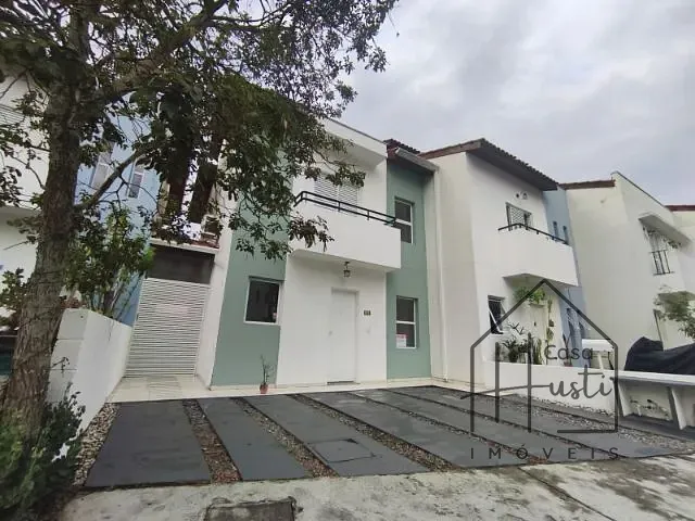 Casa 3 quartos e 2 banheiros, à venda, no bairro Paisagem Renoir em Cotia