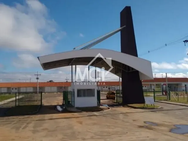 Casa 2 quartos e 1 banheiro, à venda, no bairro Três Vendas em Pelotas