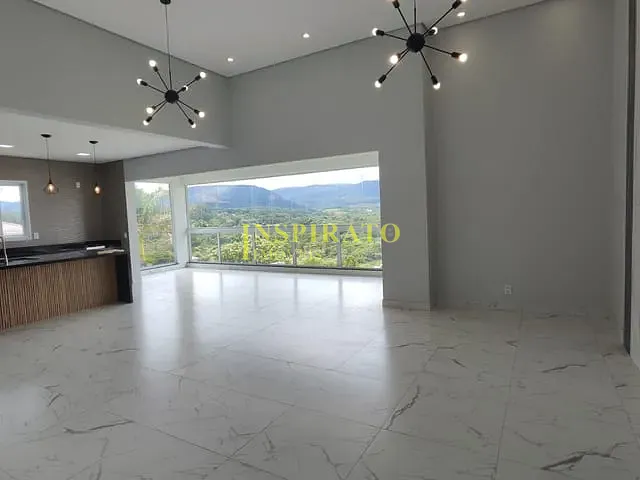 Casa 3 quartos e 4 banheiros, para alugar, no bairro Medeiros em Jundiaí