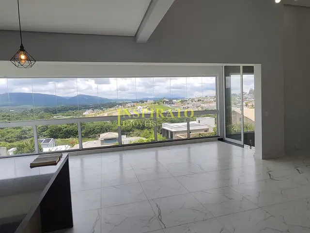 Casa 3 quartos e 4 banheiros, para alugar, no bairro Medeiros em Jundiaí