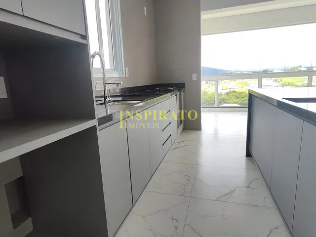 Casa 3 quartos e 4 banheiros, para alugar, no bairro Medeiros em Jundiaí