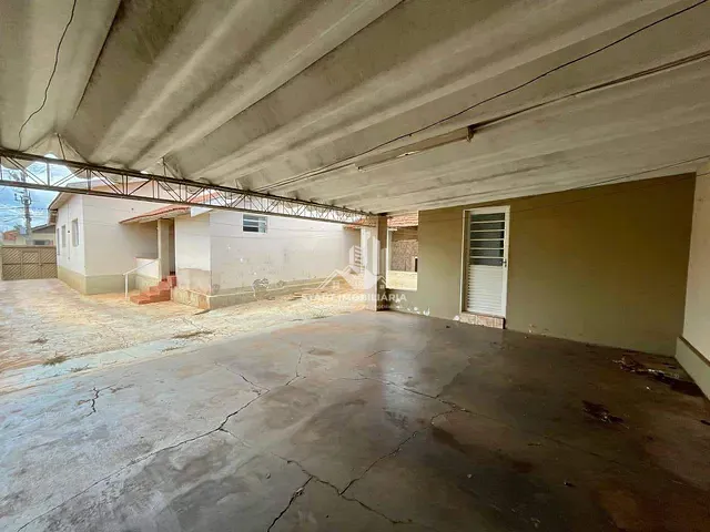 Casa 3 quartos e 1 banheiro, à venda, no bairro Centro em Pederneiras
