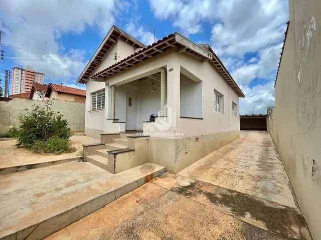 Casa 3 quartos e 1 banheiro, à venda, no bairro Centro em Pederneiras