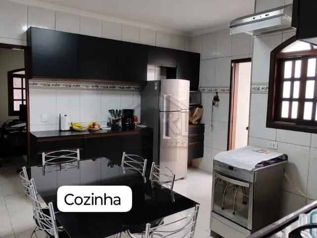 Casa com 280m² 2 quartos e 1 banheiro, à venda, no bairro Jardim Utinga em Santo André
