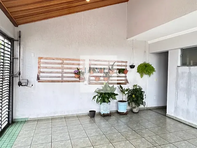 Casa 3 quartos e 2 banheiros, à venda, no bairro Parque Novo Mundo em Americana