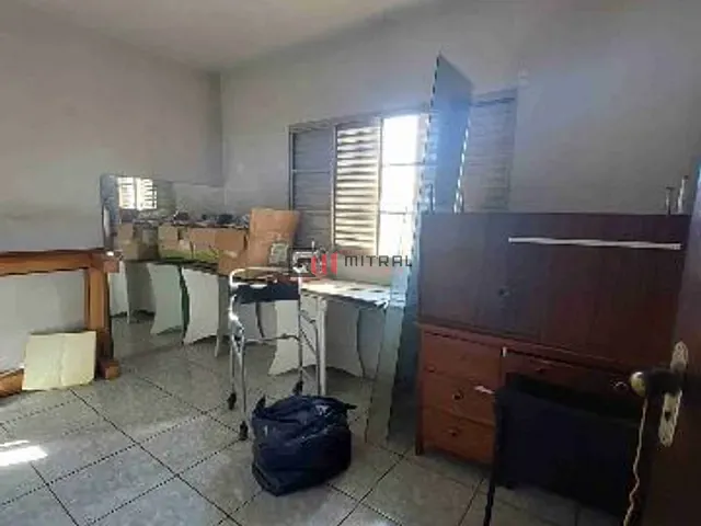 Casa com 573m² 3 quartos e 2 banheiros, à venda, no bairro Amaro em Londrina