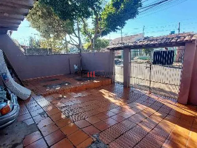 Casa com 573m² 3 quartos e 2 banheiros, à venda, no bairro Amaro em Londrina