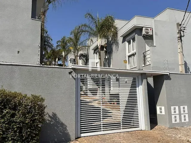 Casa 3 quartos e 4 banheiros, à venda, no bairro Santa Luzia em Bragança Paulista