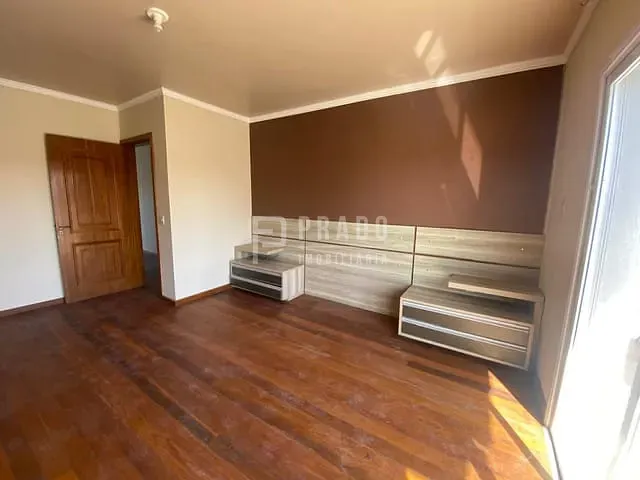 Casa com 300m² 3 quartos e 4 banheiros, à venda, no bairro Colina do Sol em Pelotas
