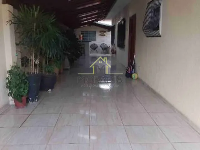 Casa com 366m² 2 quartos e 2 banheiros, à venda, no bairro Nova Orquídea em Guaxupé