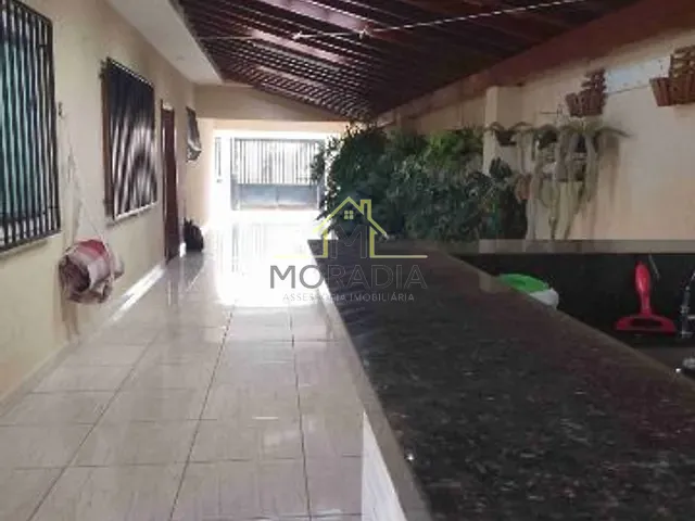 Casa com 366m² 2 quartos e 2 banheiros, à venda, no bairro Nova Orquídea em Guaxupé