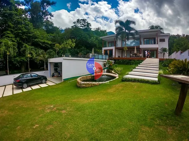 Casa com 1000m² 6 quartos e 7 banheiros, à venda, no bairro Caneca Fina em Guapimirim